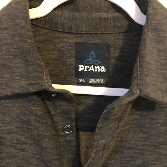 PrAna button up Small - Picture 4 of 9
